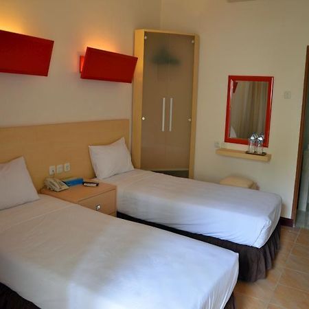 Mansinam Beach Resort WEST PAPUA Luaran gambar